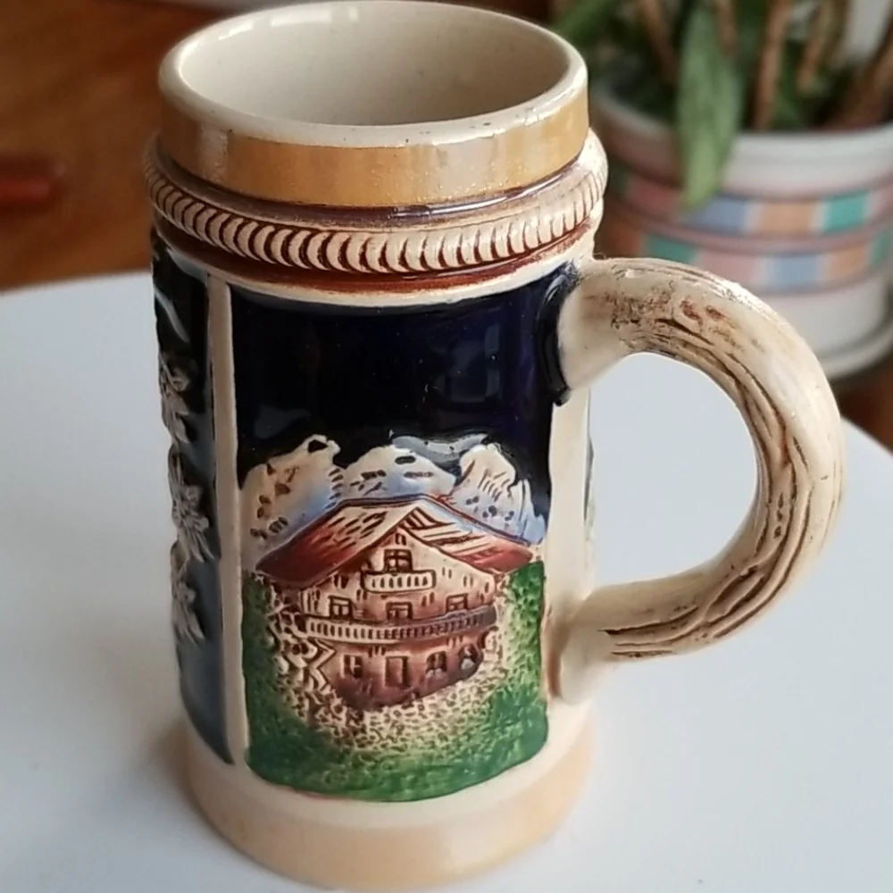 Rothenburg Hand painted little bierstein W-Germany